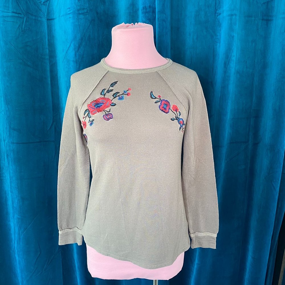 Knox Rose Green Embroidered Floral Long Sleeve Top Olive - Picture 2 of 7